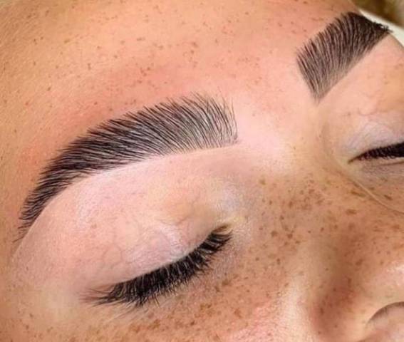 Brow lift + Teinture + Epilation